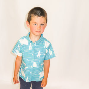 Children's Cosmo shirt in Surf's Up (teal)